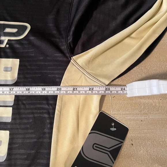 NWT’S. Colosseum Black Purdue Boilermakers Quarter-Zip Pullover. - Picture 6 of 8